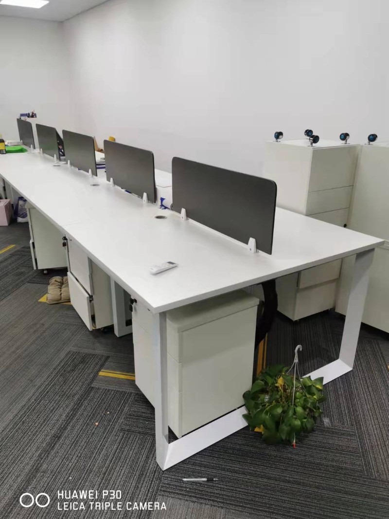 深圳办公桌椅回收 电器电脑空调铁床货架回收